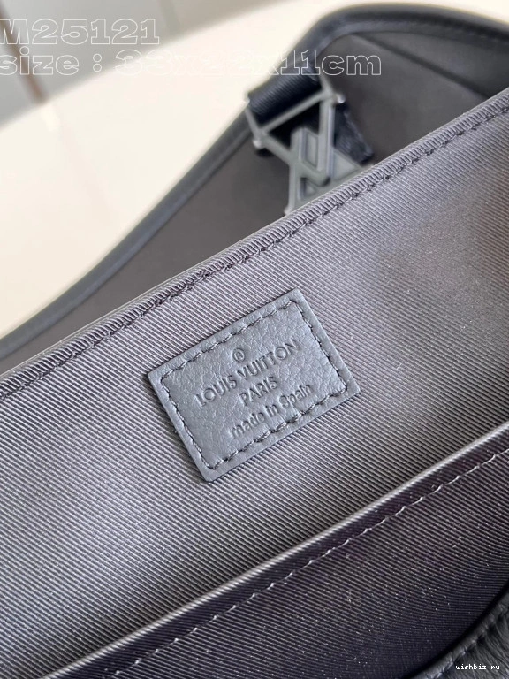 WIS PM-33*22.5*11CM Messenger VUITTON LOUIS Voyager 0924